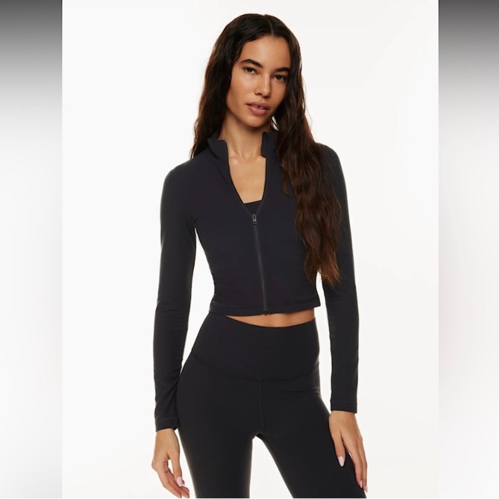 Aritzia TNA Butter Limit Zip Up